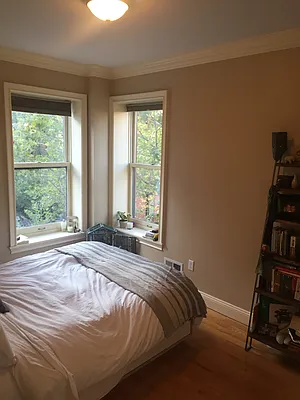 Rented by Bezell Group | media 19