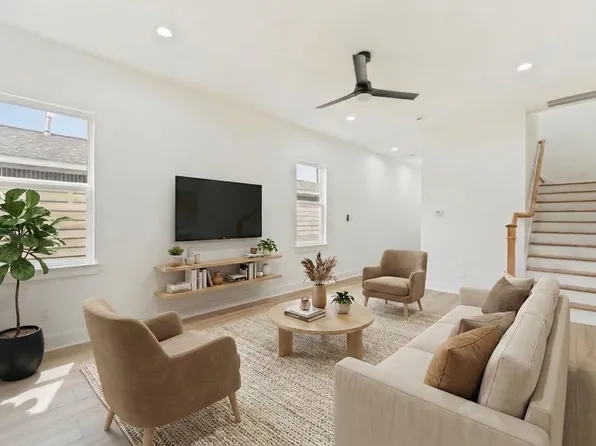 8044 Sunbury St #A, Houston, TX 77028