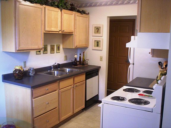 3rd image of 3937 Valley View Dr S APT 306