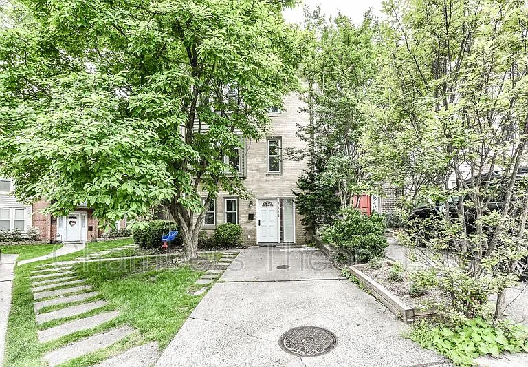 2112 Military Rd — Photo 24