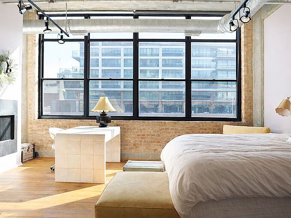 5th image of 850 W Adams St APT 4B