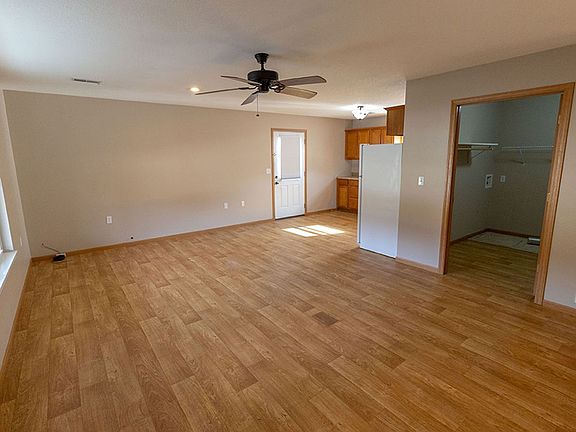 3rd image of 1542 Florence Dr
