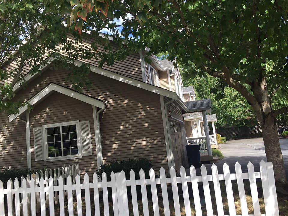 1st image of 185 NW Juniper St #866