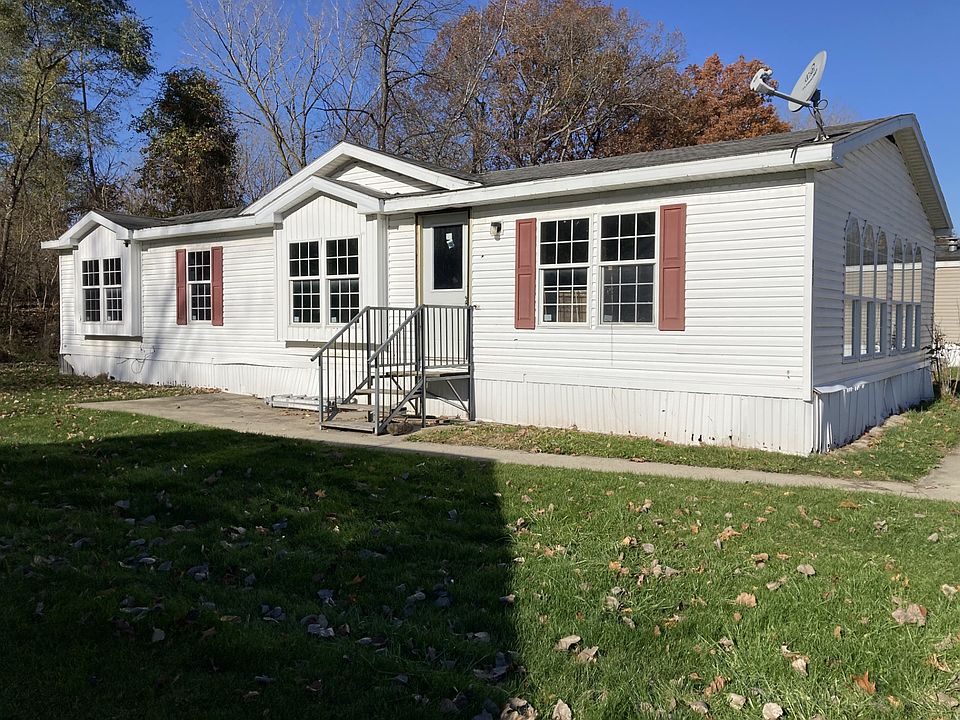 1st image of 830 Wexford Pl