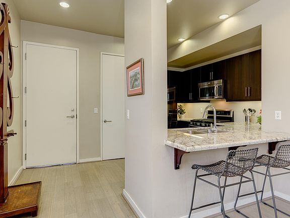 5th image of 1401 Mission St Unit 201