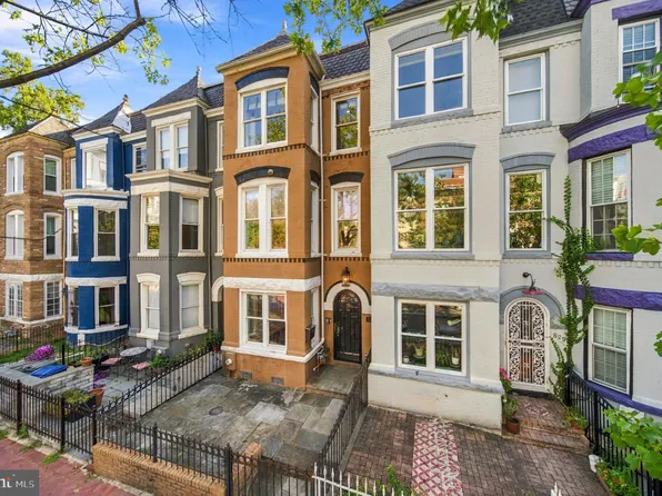 827 4th St NE, Washington, DC 20002