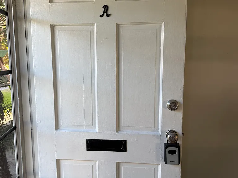 1305 N Buena Vista St #A — Photo 2