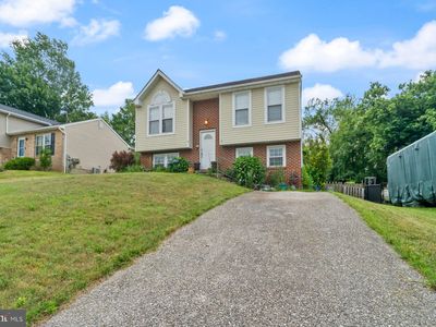 8 Reaverton Ave, Taneytown, MD, 21787