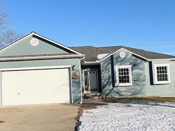 605 Derby St, Raymore, MO 64083