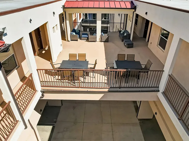 JB Center Apartments — Photo 35