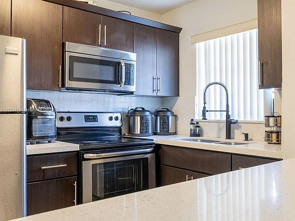 5th image of 8887 Fontainebleau Blvd APT 103