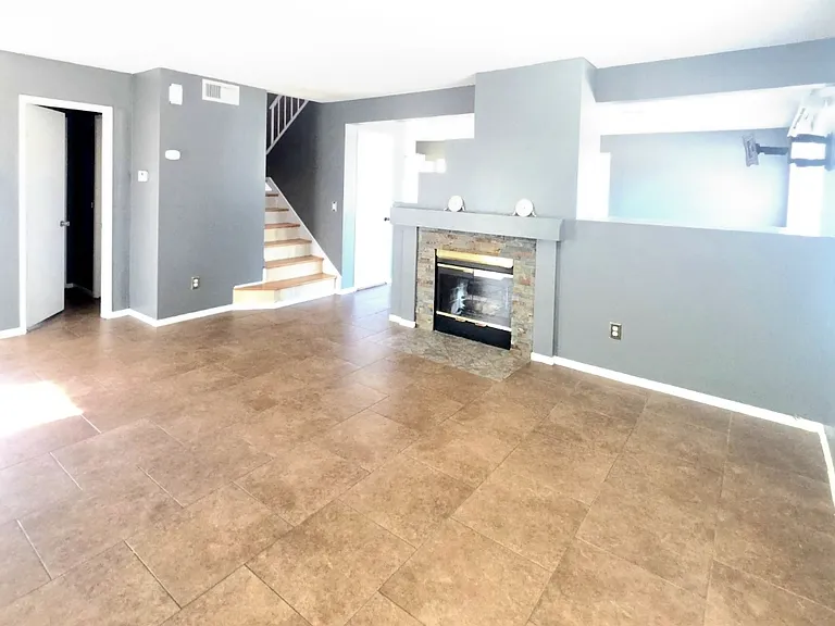 621 E Avenue J12 — Photo 3