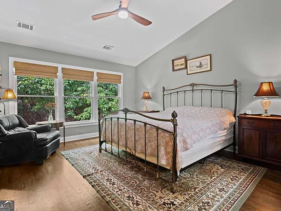 3rd image of 2602 Long Pointe