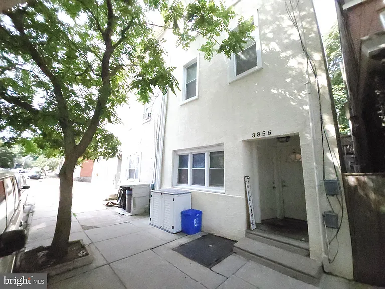 3856 Terrace St — Photo 4