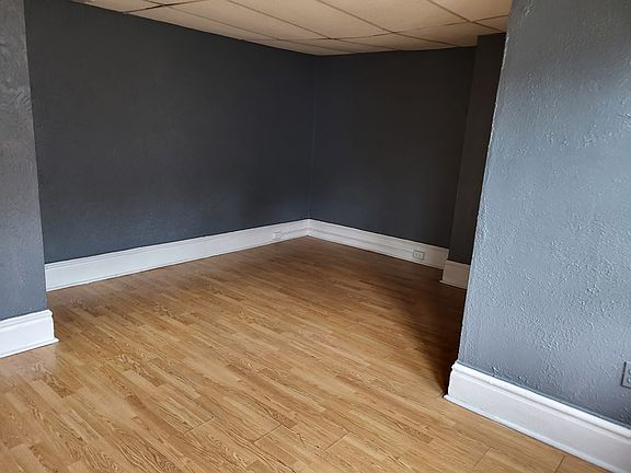 5th image of 404 Grace St APT 3