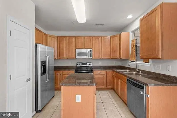 113 Lloyd St — Photo 4