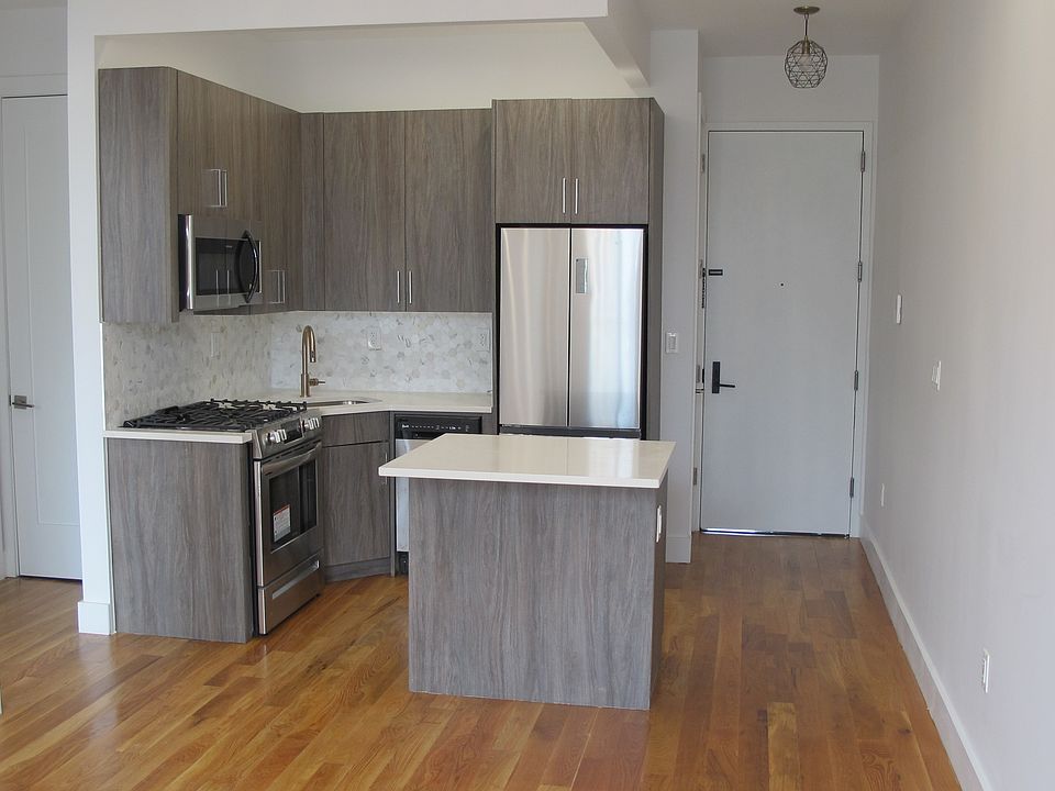 1st image of 900 Willoughby Ave #2A