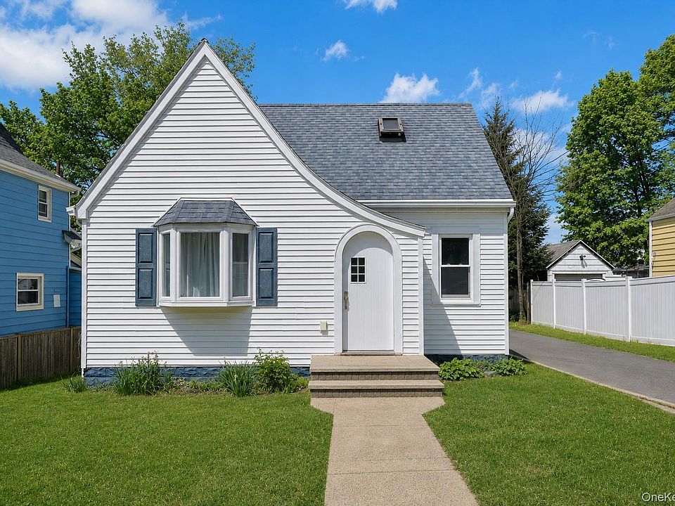 1st image of 6 Willow Avenue