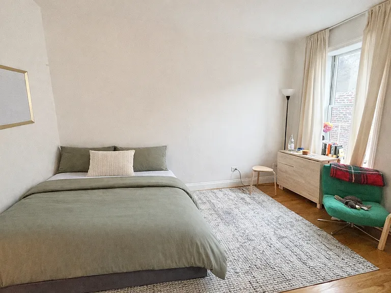 705 9th Ave #4-B — Photo 4