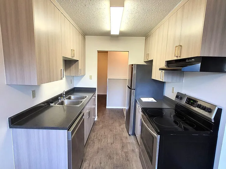 3193 Barons Rd #206 — Photo 5