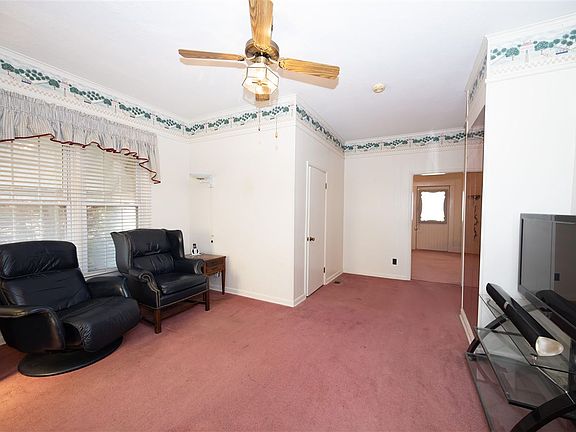 5th image of 13521 W Peckham Rd