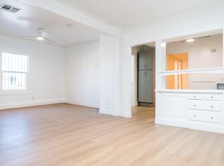 7245 1/2 W Foothill Blvd, Tujunga, CA 91042