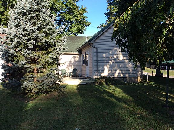 5th image of 615 N Poplar St