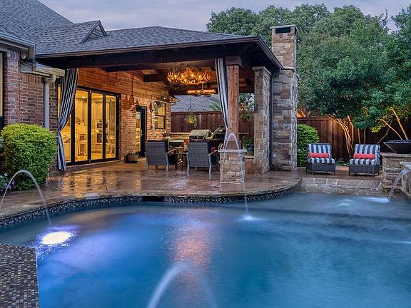 2nd image of 2668 Pinehurst Dr