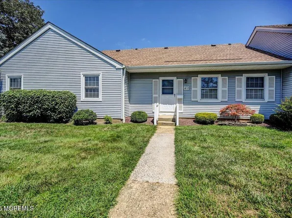 42 Piazza Correale #B, Freehold, NJ 07728