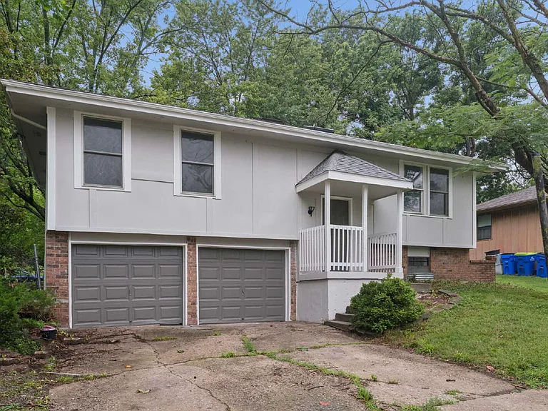 416 SE Claremont St — Photo 3