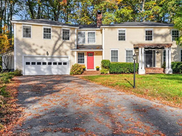 6 Carol Drive, Pelham, NH 03076