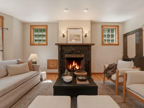 425 NW State St, Bend, OR 97703