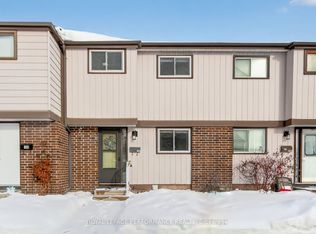 10 C Fieldgate Dr, Ottawa, ON K2J1L5