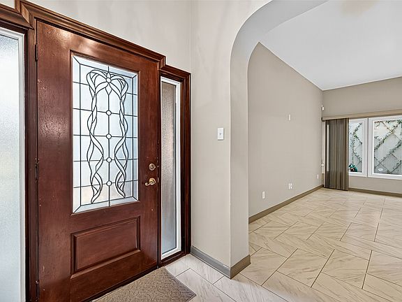 5th image of 15068 Kimberley Ct