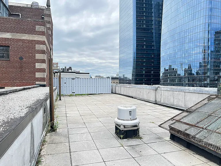 360 W 34th St #10E — Photo 8