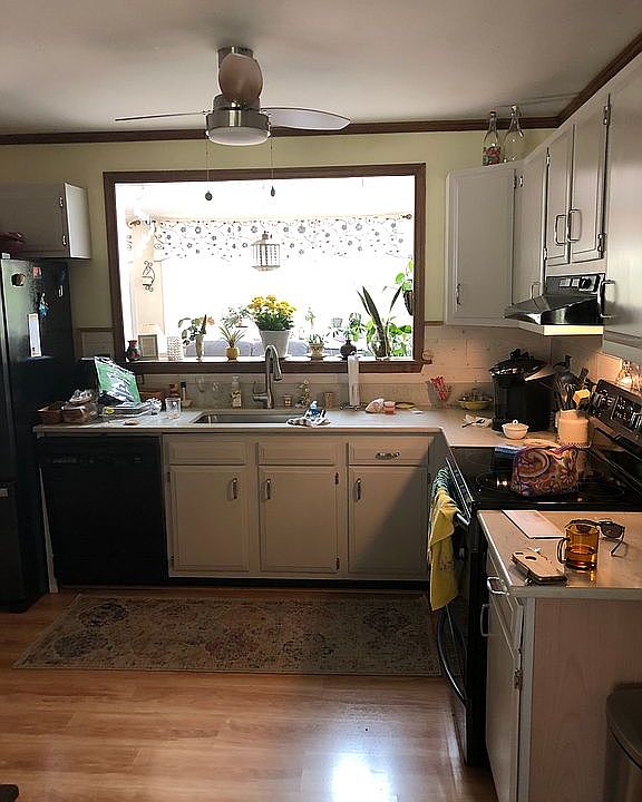 2nd image of 554 Union Ave