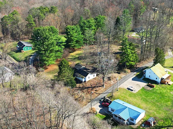 9948 Salem Hollow Rd SE, New Straitsville, OH 43766