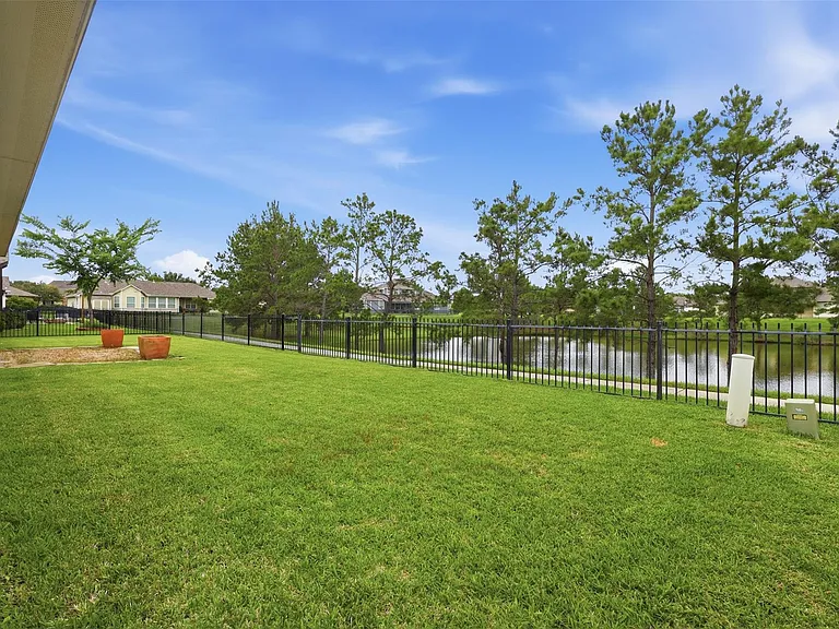 11306 Misty Willow Ln — Photo 26