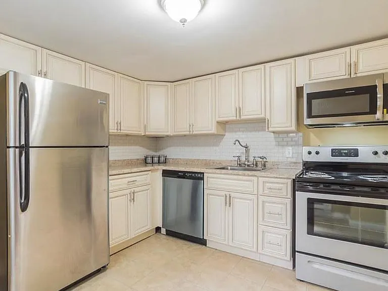 3076 Agate St — Photo 7
