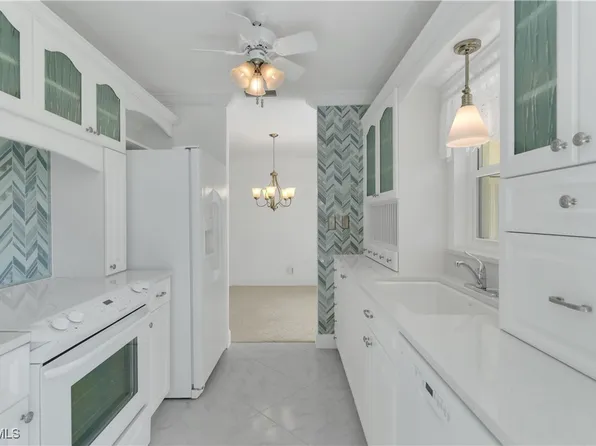 8382 Charter Club Cir Unit 4, Fort Myers, FL 33919