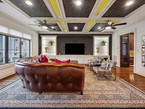 4th image of 150 Vieux Carre Dr