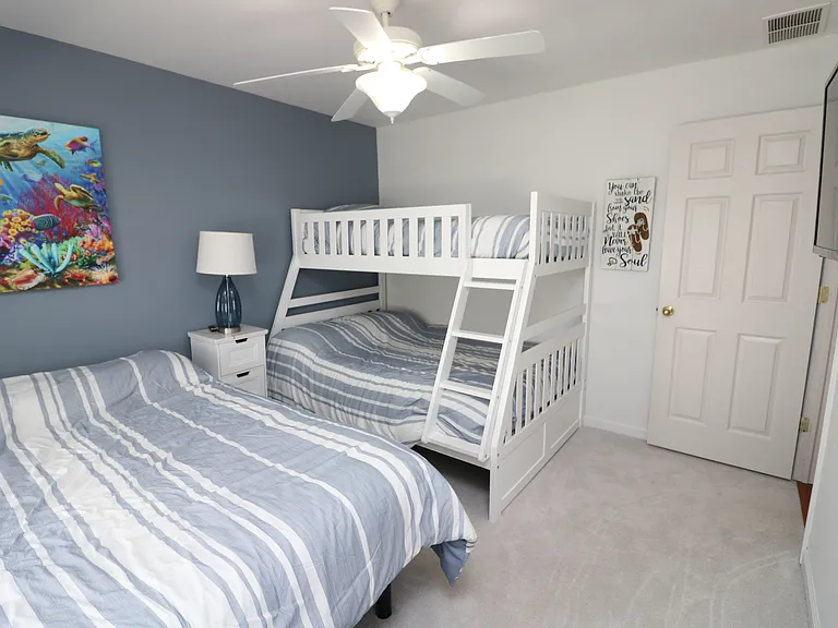 20 N Clermont Ave #B — Photo 26