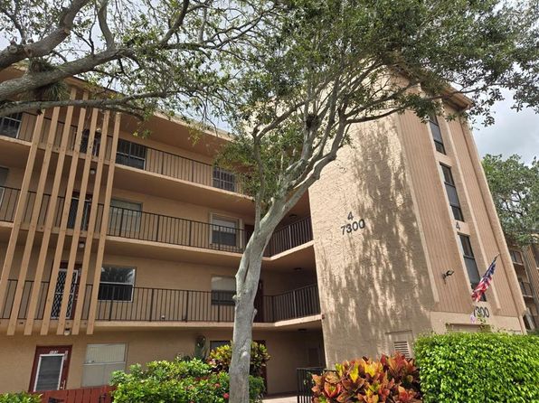 7300 Lake Circle Dr APT 401