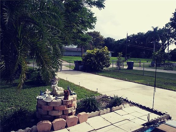 3rd image of 3116 Woodstock Ave