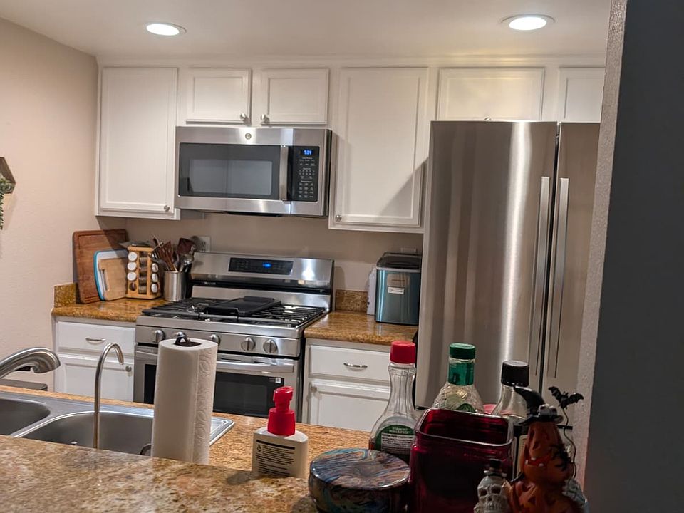 1st image of 1110 W Blaine St APT 101