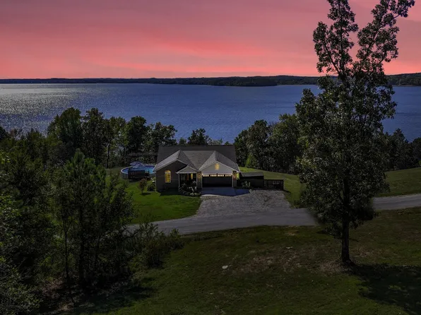 185 Sunset Pass, Big Sandy, TN 38221