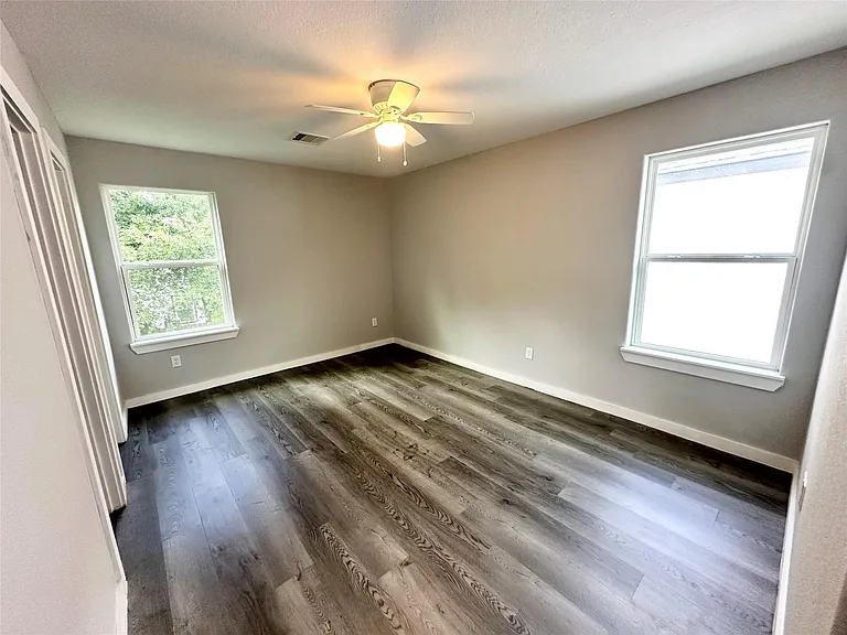 8215 Crestview Dr #B — Photo 15