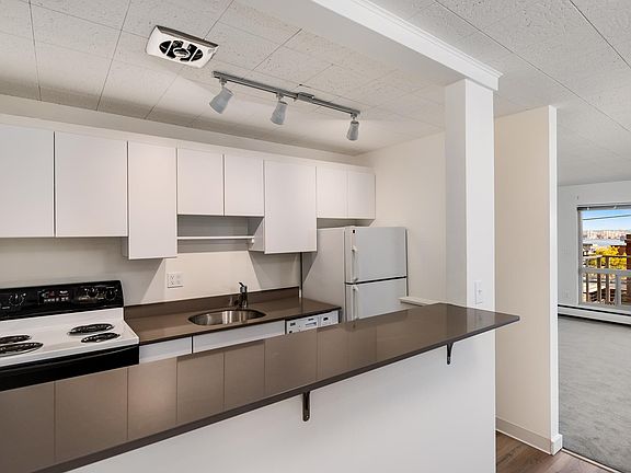 4th image of 324 W Olympic Pl #205