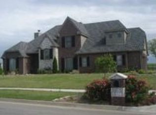 5815 Woodland Rd, Bartlesville, OK 74006