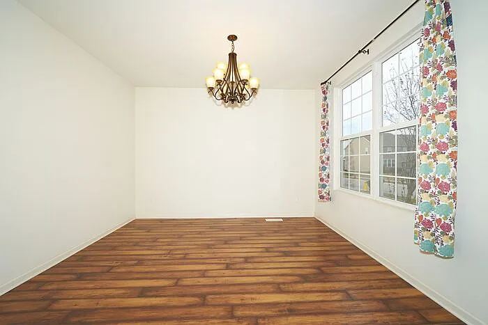 965 Adlo Ln — Photo 3